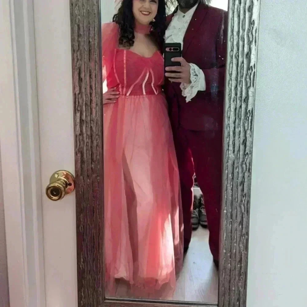 Beetle Juice Lydia Red wedding Dress costume